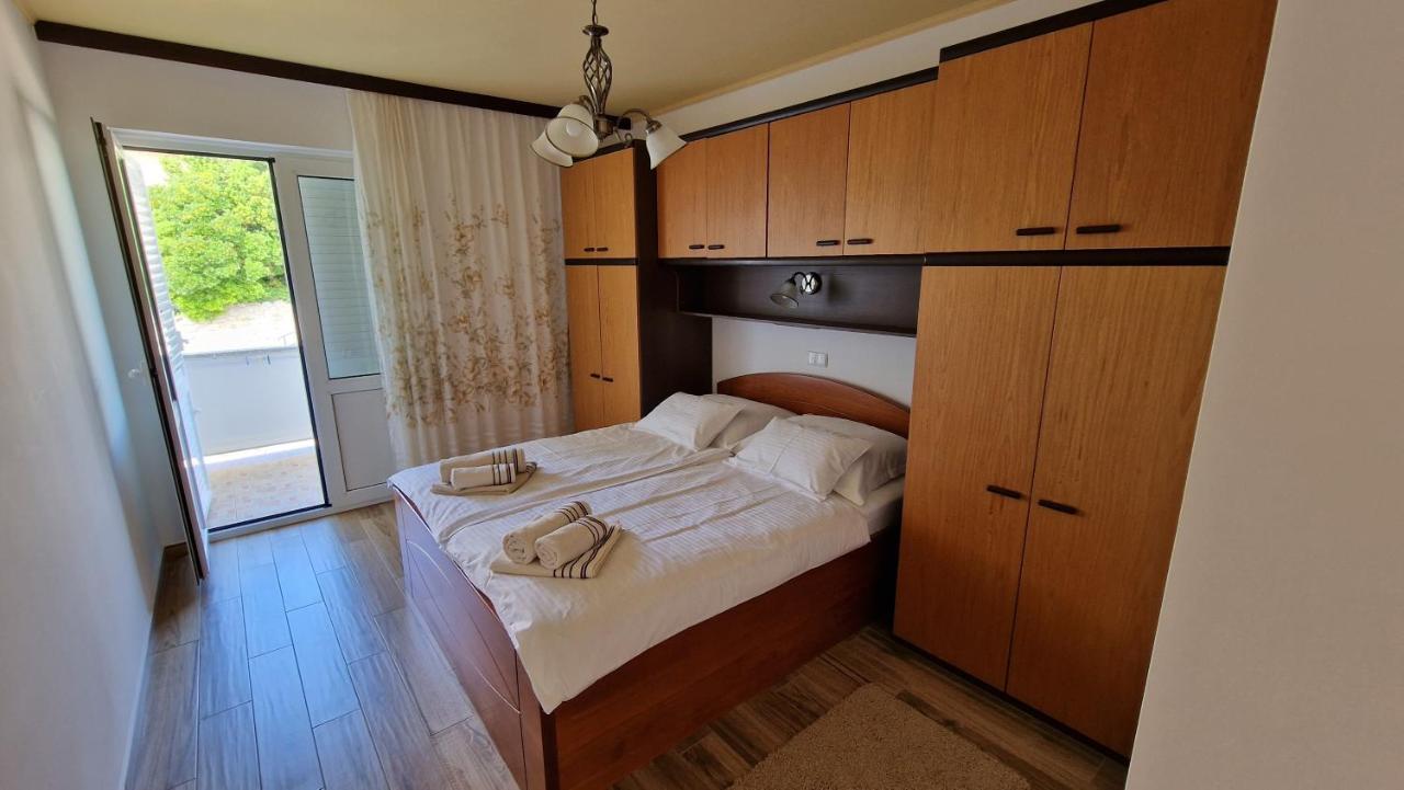 Haus Anica Appartement Rab Town Buitenkant foto